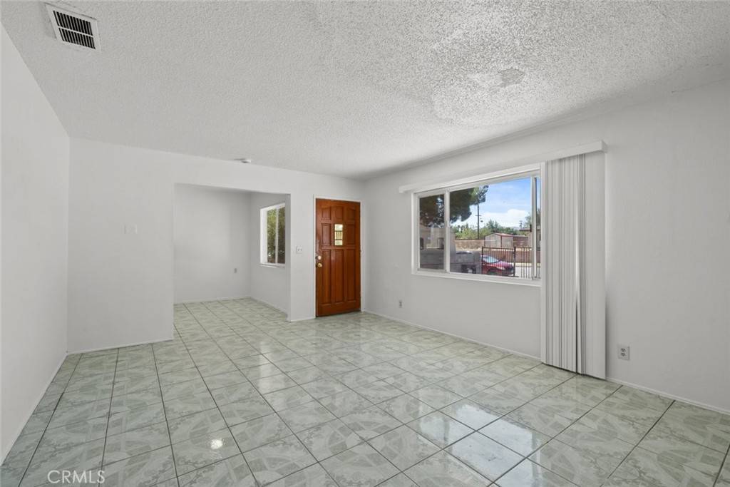 Palmdale, CA 93550,329 E Avenue R7