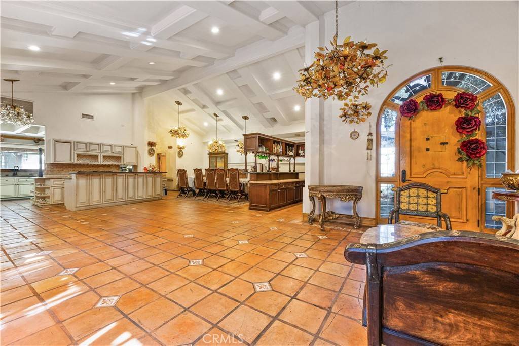 Encino, CA 91316,5457 Encino AVE