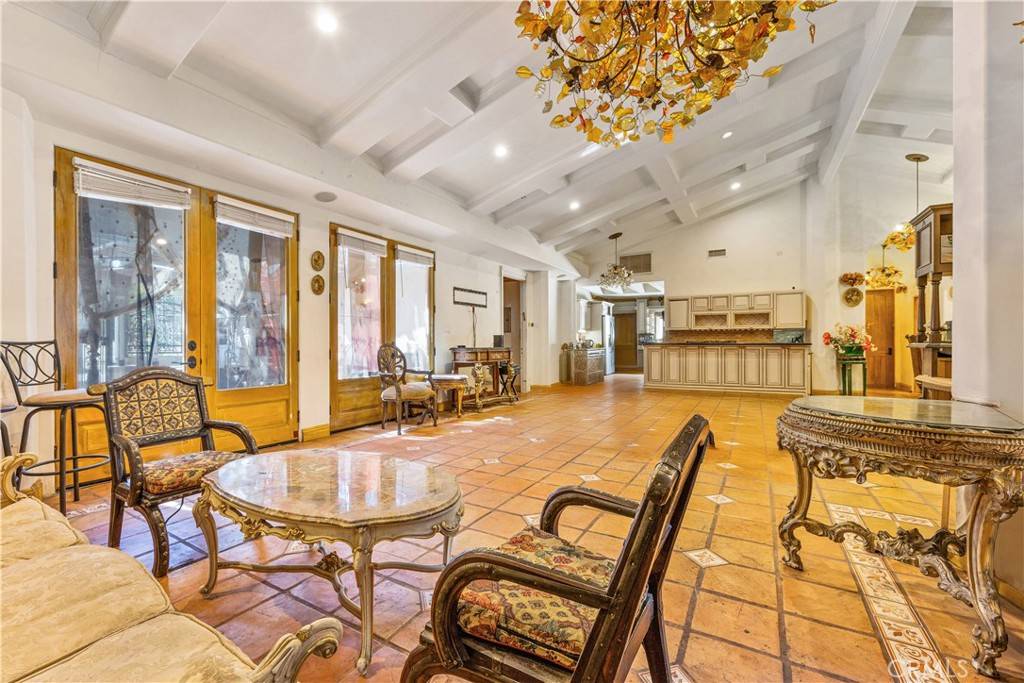 Encino, CA 91316,5457 Encino AVE