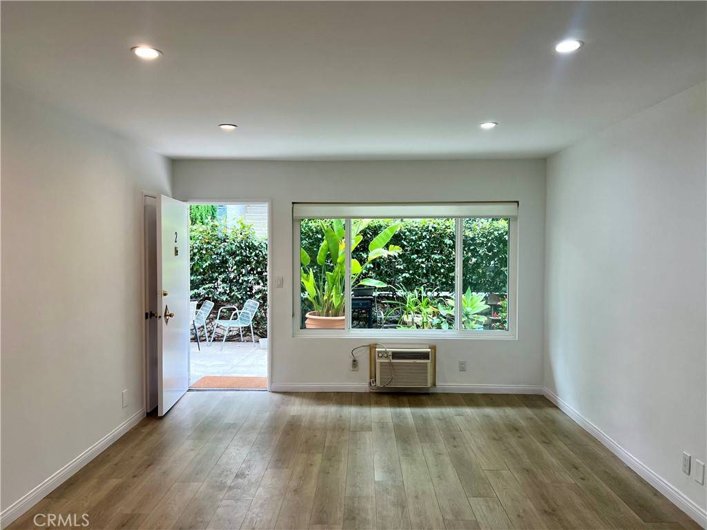 West Hollywood, CA 90046,1422 N Fairfax Ave #2
