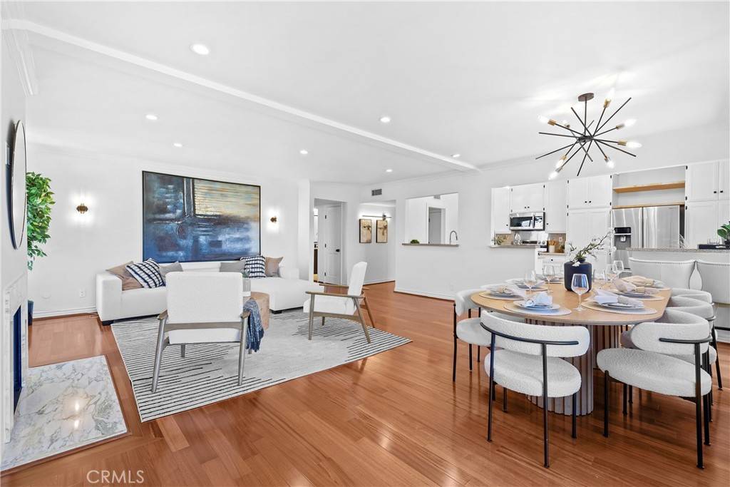 Sherman Oaks, CA 91403,5115 Kester AVE #302