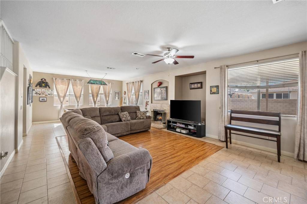 Palmdale, CA 93551,3537 Fairgreen LN