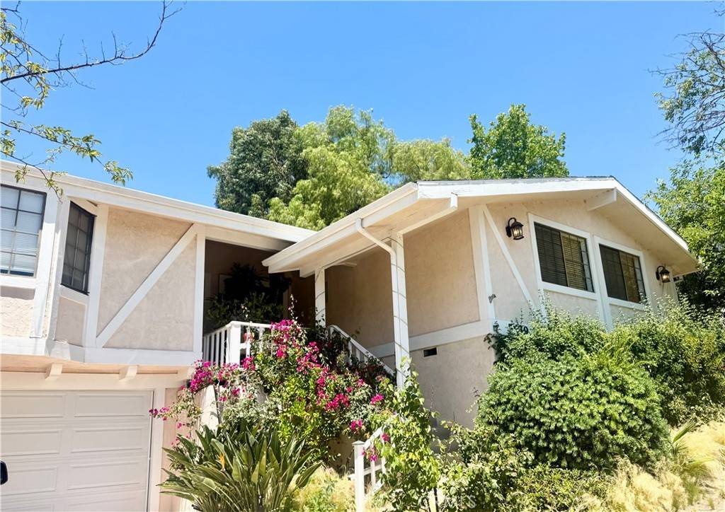 Agoura Hills, CA 91301,5539 Fairview PL