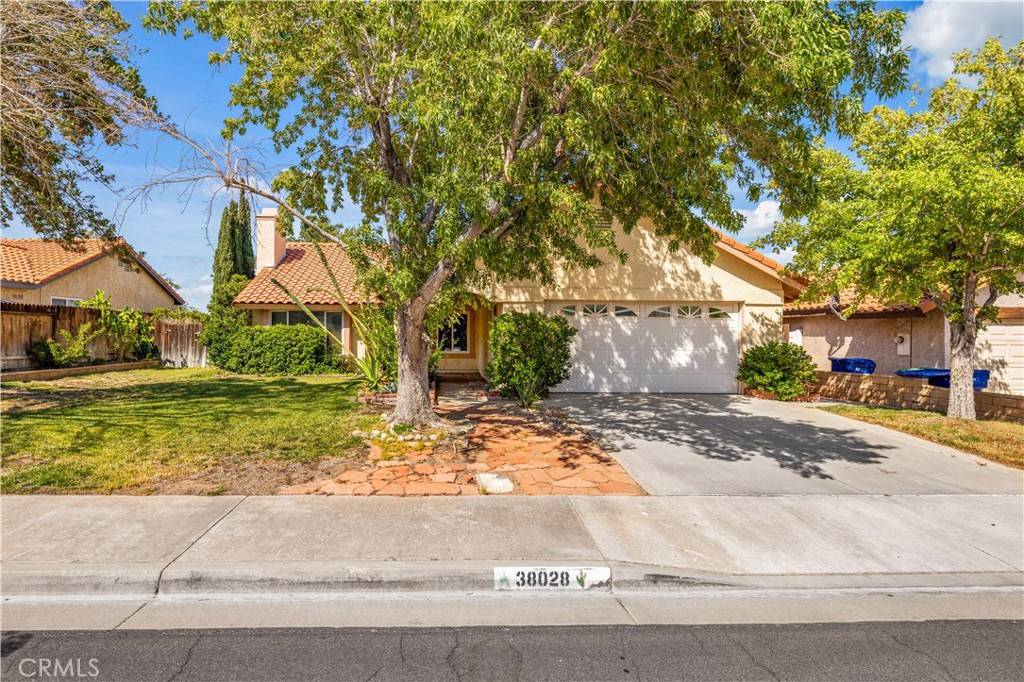 Palmdale, CA 93551,38028 Meadowlark LN