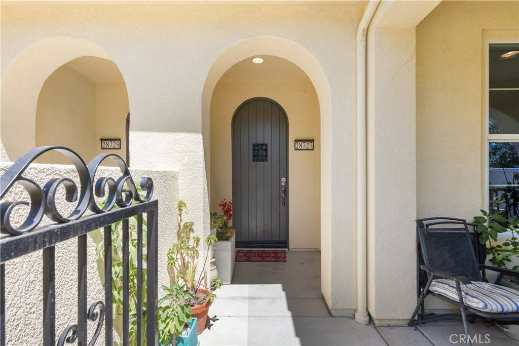 Valencia, CA 91354,28727 Calle De La Paz DR