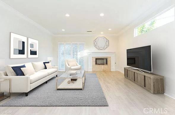 Sherman Oaks, CA 91401,5332 Lennox AVE