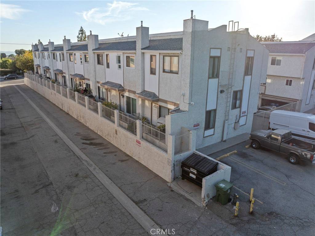 Sylmar, CA 91342,14291 Foothill BLVD #11