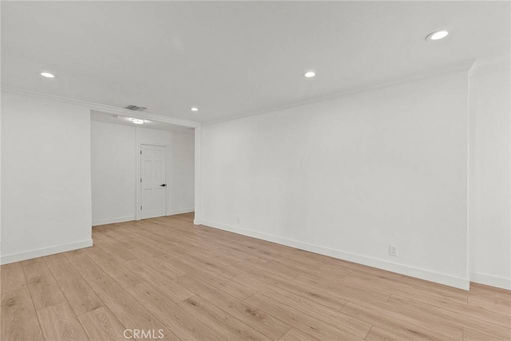Reseda, CA 91335,6402 Bertrand AVE
