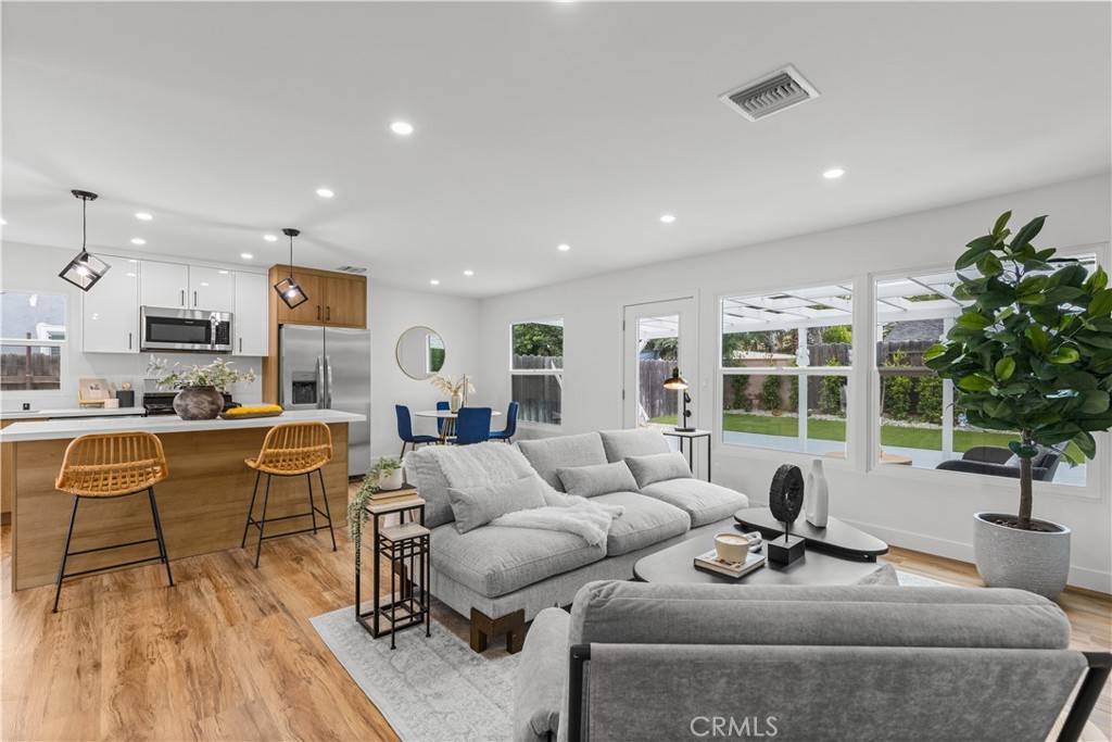 Reseda, CA 91335,17801 Lanark ST