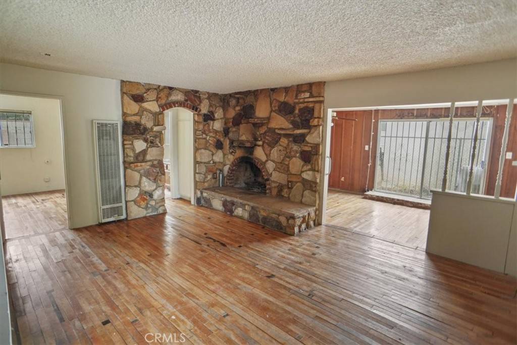 Pacoima, CA 91331,12985 Kagel Canyon ST