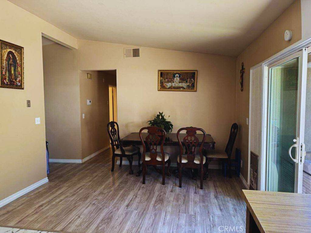 Newhall, CA 91321,24389 La Glorita CIR