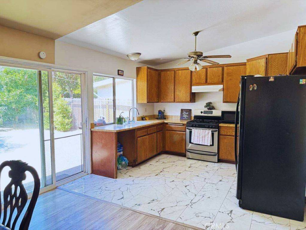 Newhall, CA 91321,24389 La Glorita CIR