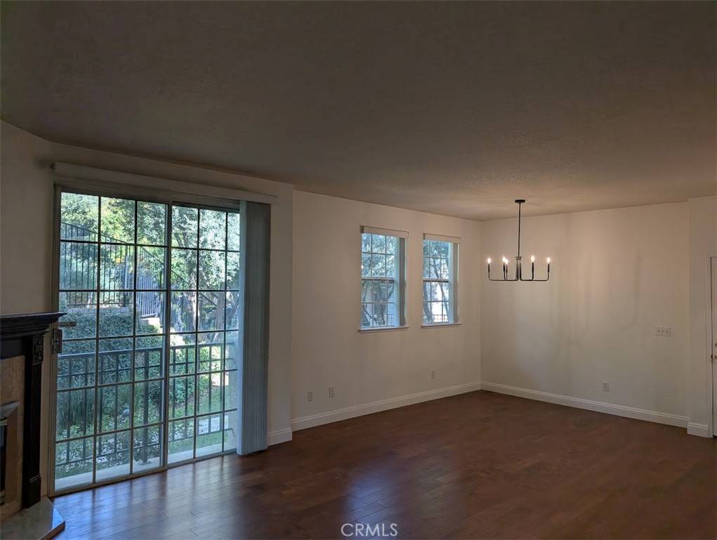 Valencia, CA 91355,24153 Del Monte DR #355