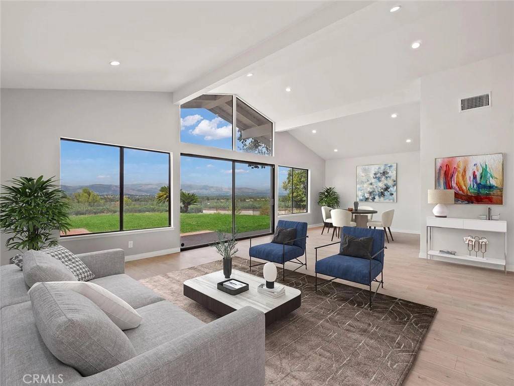 Calabasas, CA 91302,4370 Park Corona
