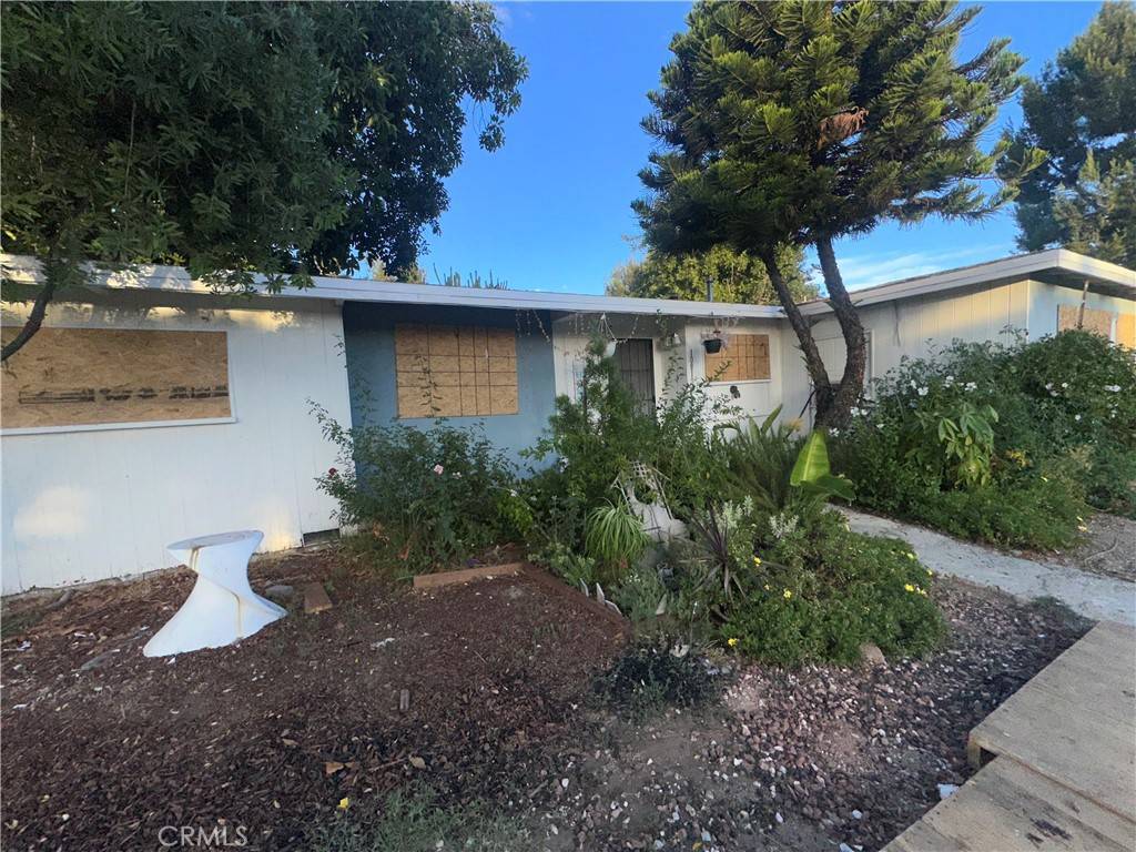 Granada Hills, CA 91344,10810 Woodley AVE