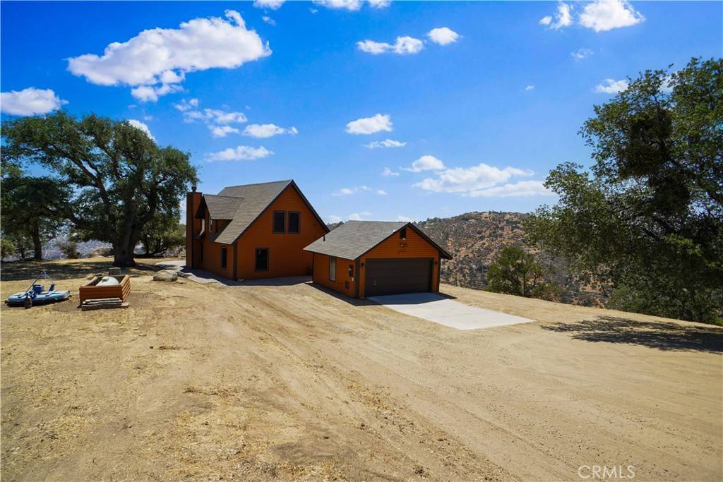 Tehachapi, CA 93561,29400 Skyline DR