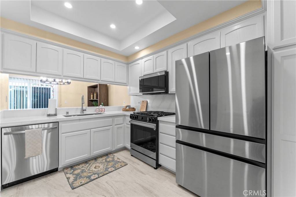 Thousand Oaks, CA 91362,2095 Wetstone CT