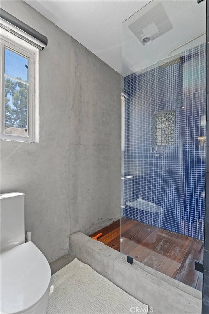 Sherman Oaks, CA 91423,5050 Coldwater Canyon Ave #310