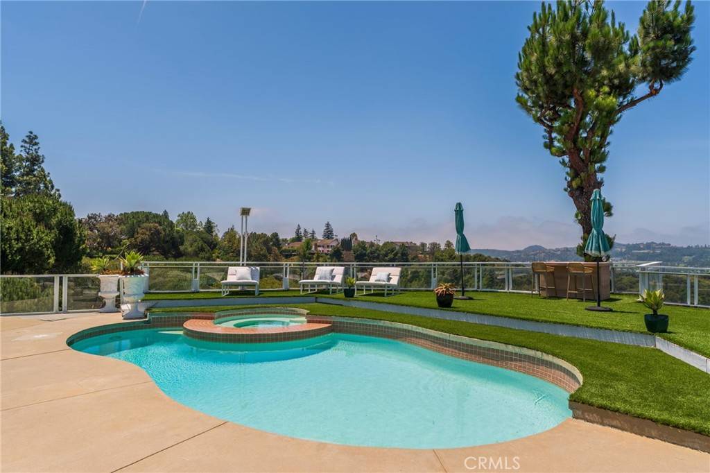 Los Angeles, CA 90077,15541 Aqua Verde DR