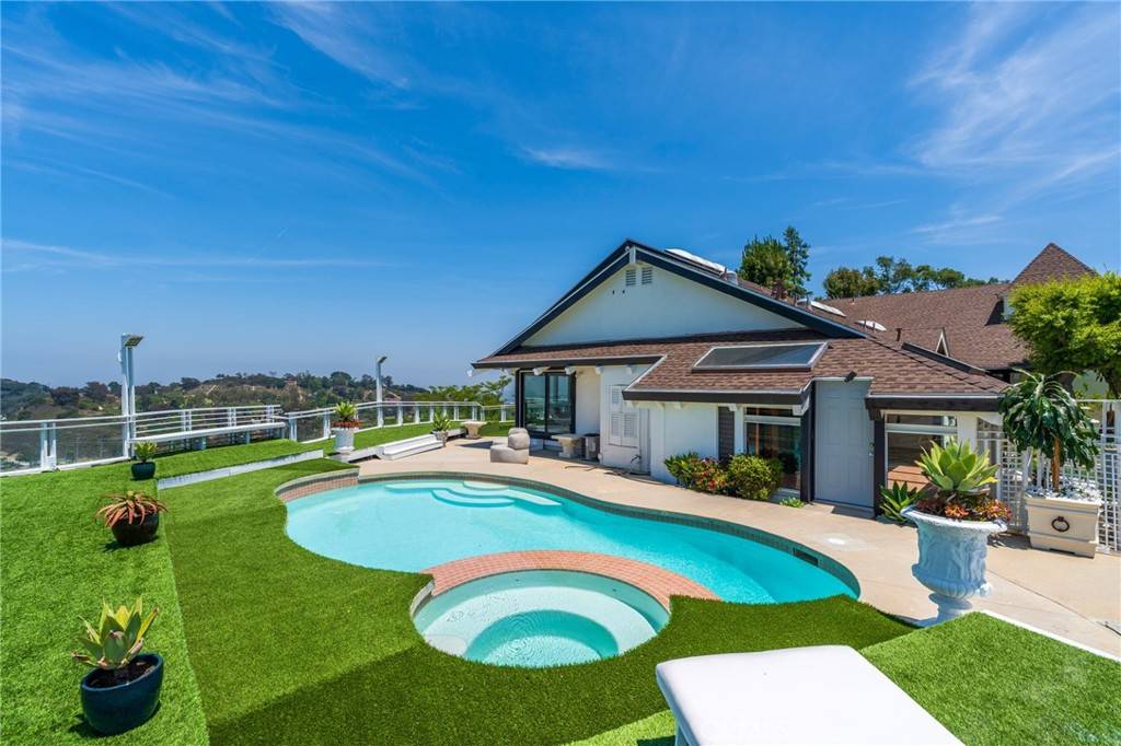 Los Angeles, CA 90077,15541 Aqua Verde DR