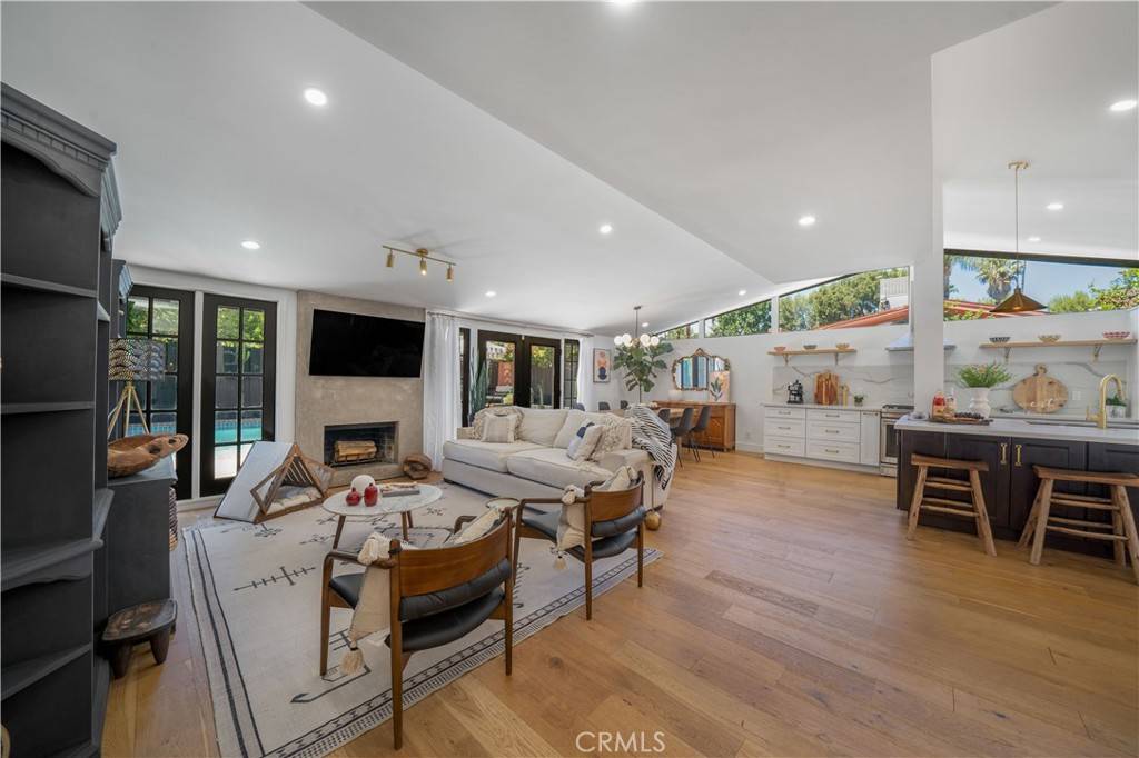 Woodland Hills, CA 91367,6451 Jumilla AVE