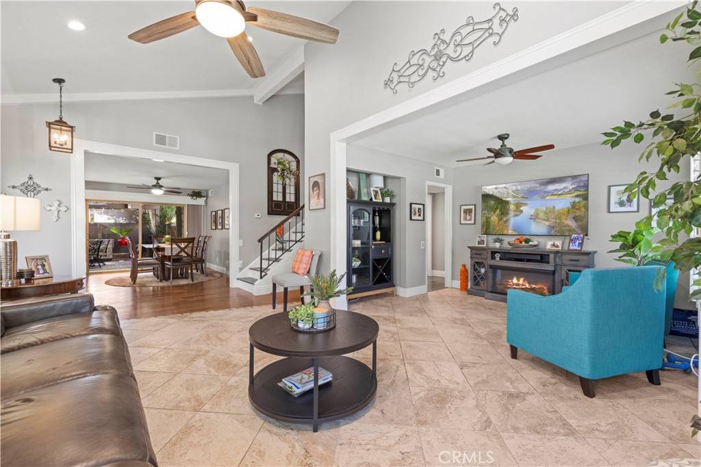 Valencia, CA 91355,24678 Golfview DR