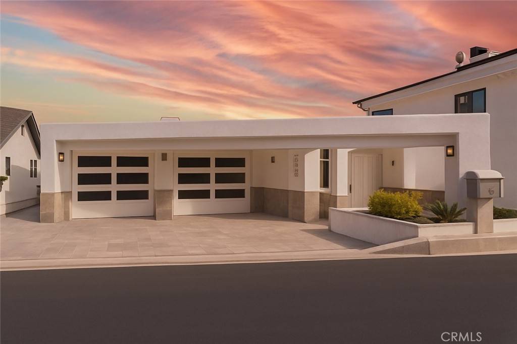 Woodland Hills, CA 91364,5220 Medina RD