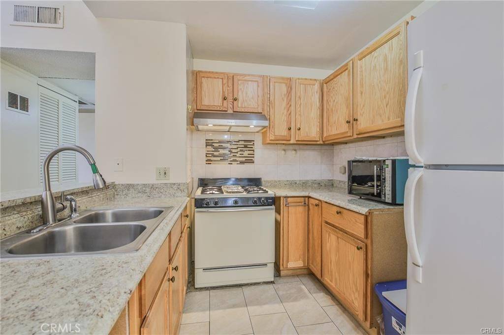 Panorama City, CA 91402,9600 Van Nuys BLVD #206