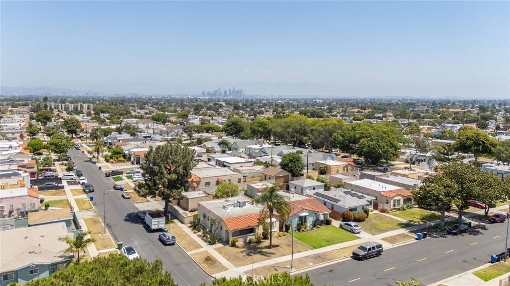 Los Angeles, CA 90047,1657 W 79th ST