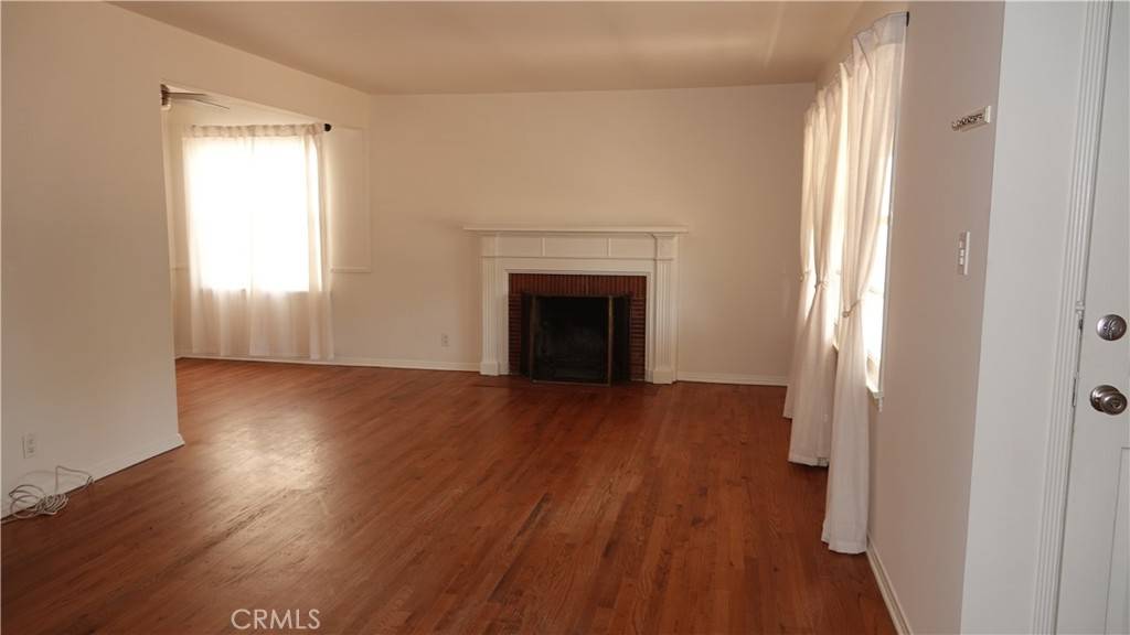 Valley Village, CA 91607,12637 Collins ST