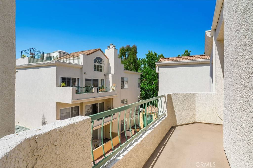 Sherman Oaks, CA 91401,5420 Sylmar AVE #321