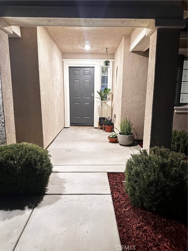 San Jacinto, CA 92583,873 Canopy LN