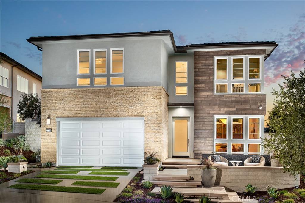 Valencia, CA 91381,27627 Juniper LN