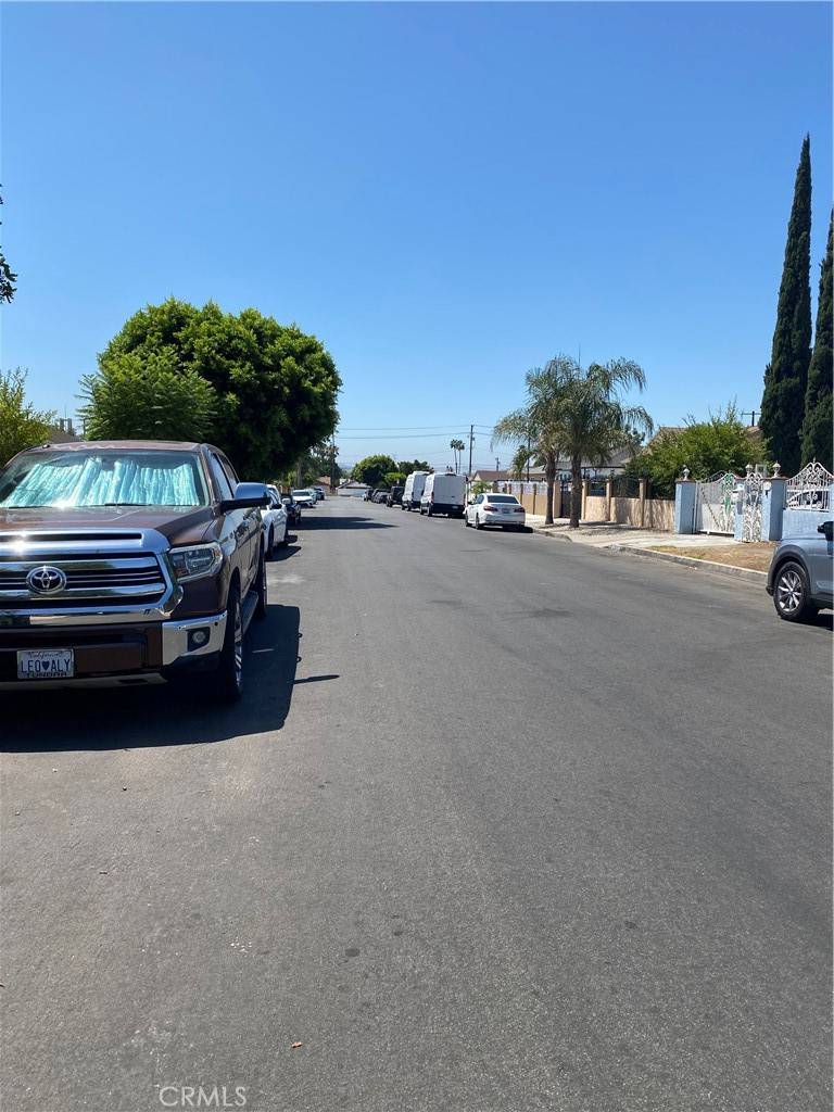North Hollywood, CA 91605,7660 Radford AVE