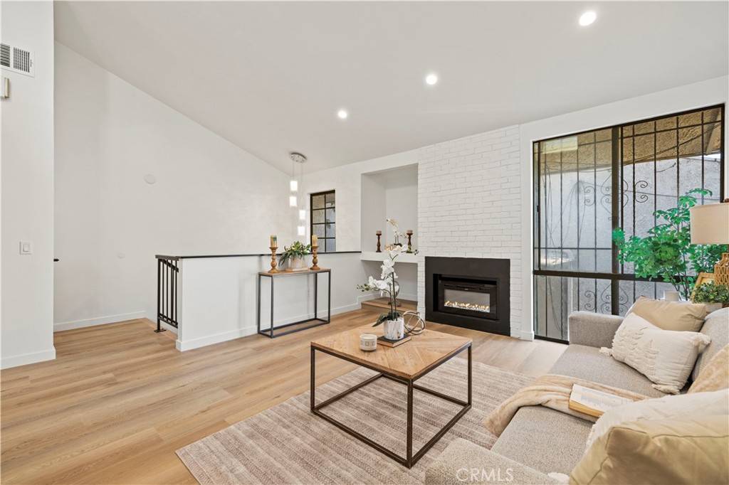 Sun Valley, CA 91352,11107 Arminta ST #15