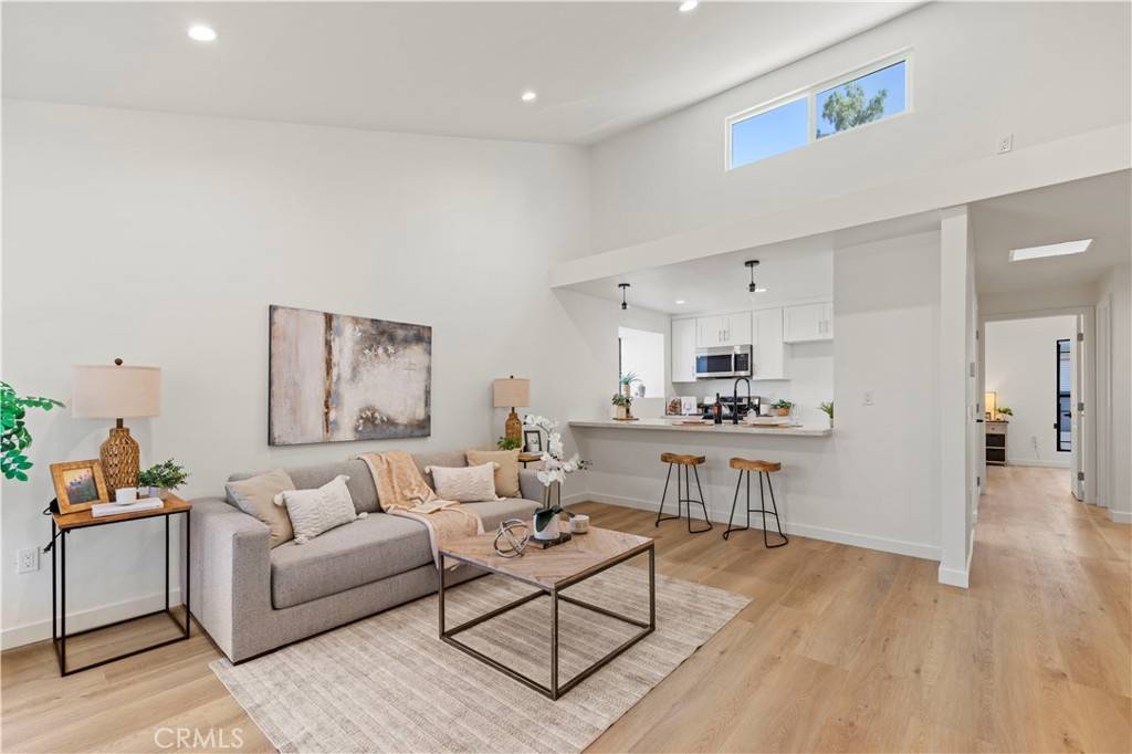 Sun Valley, CA 91352,11107 Arminta ST #15