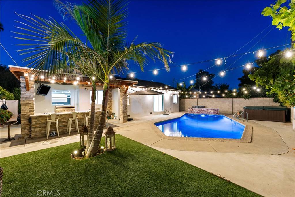 Reseda, CA 91335,6653 Belmar AVE