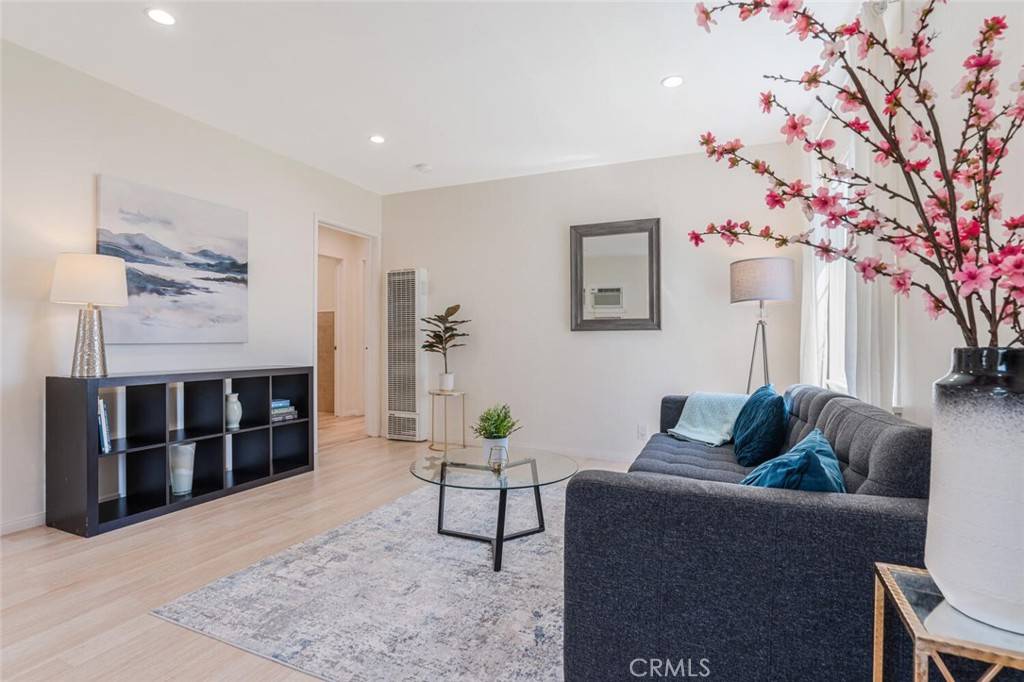 Sherman Oaks, CA 91411,5853 Tobias AVE