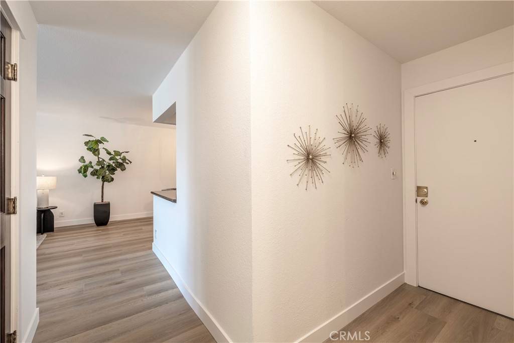 Valley Village, CA 91607,12830 Burbank BLVD #110