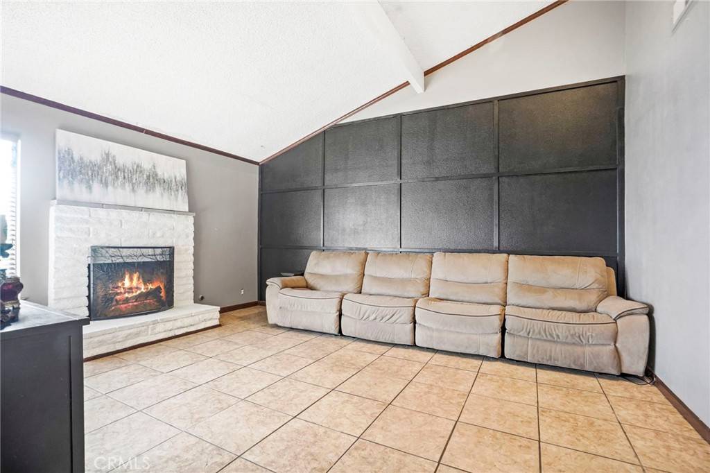 Lancaster, CA 93535,855 Lightcap ST