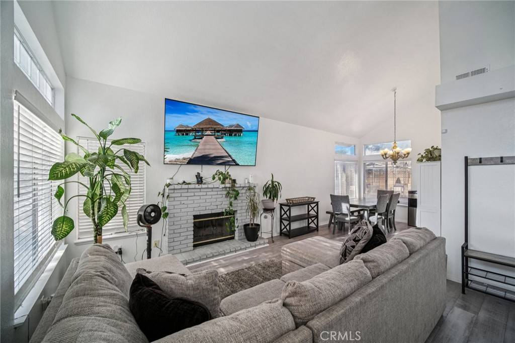 Lancaster, CA 93535,43534 11th Street East