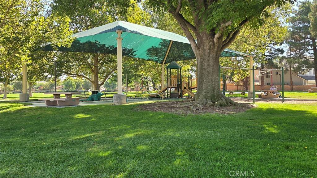 Valencia, CA 91355,25657 Almendra DR