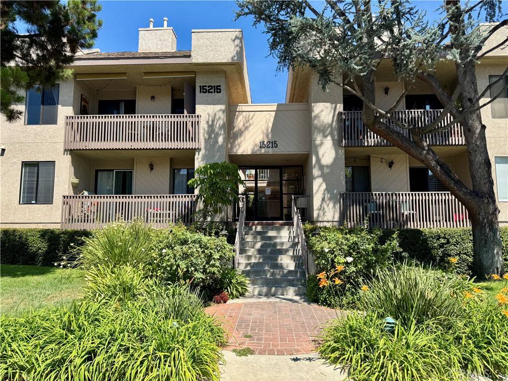 Sherman Oaks, CA 91403,15215 Magnolia BLVD #102