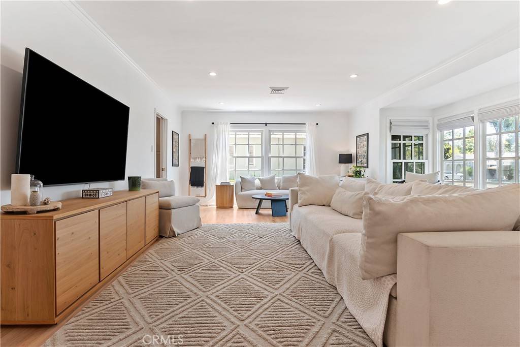 Sherman Oaks, CA 91423,4634 Nagle AVE