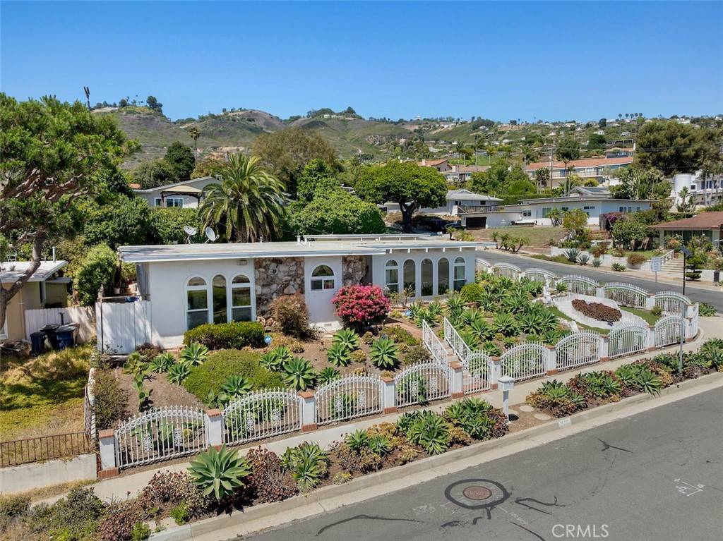 Rancho Palos Verdes, CA 90275,3905 Palos Verdes DR S