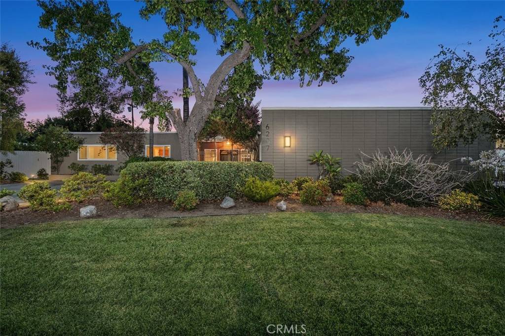 Woodland Hills, CA 91367,6207 Capistrano AVE