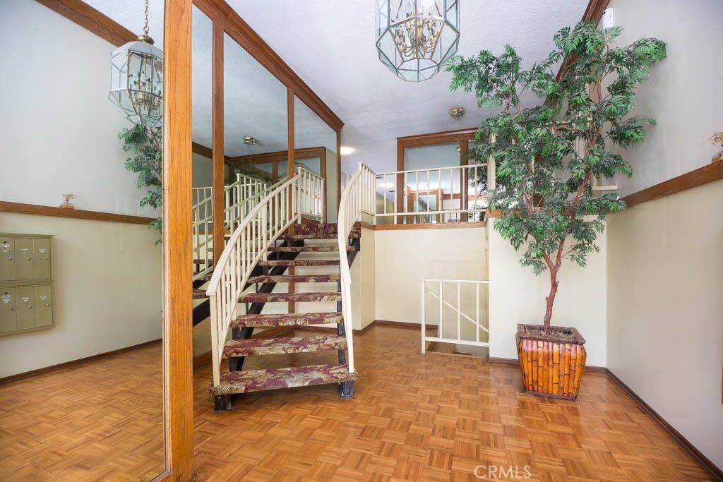 Encino, CA 91316,5343 Yarmouth AVE #207