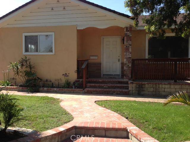 Encino, CA 91316,17456 Emelita ST