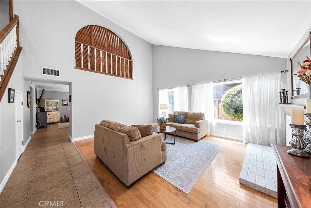 Simi Valley, CA 93063,2060 Belgrave CT