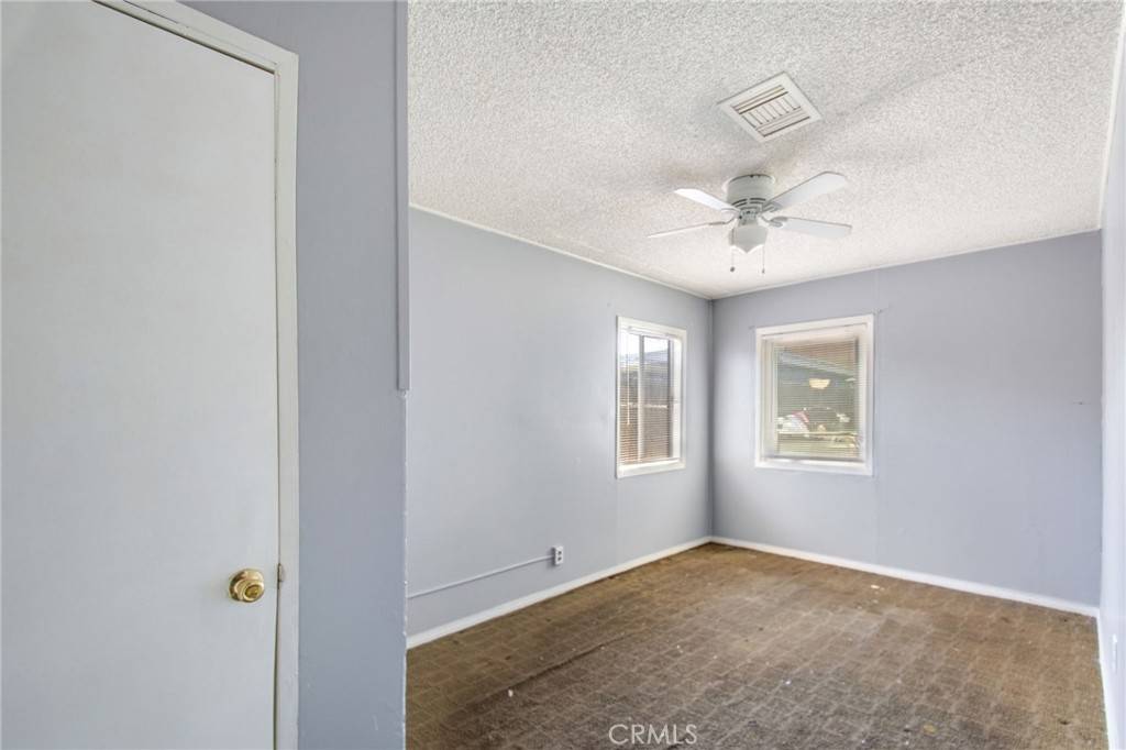 Compton, CA 90220,1802 W 153rd ST E